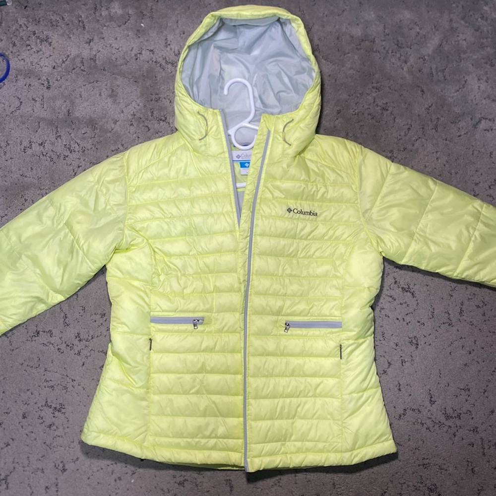 Colombia Sportswear Women’s XL Winter Coat Zip up Puffer Jacket RUNS SMALL